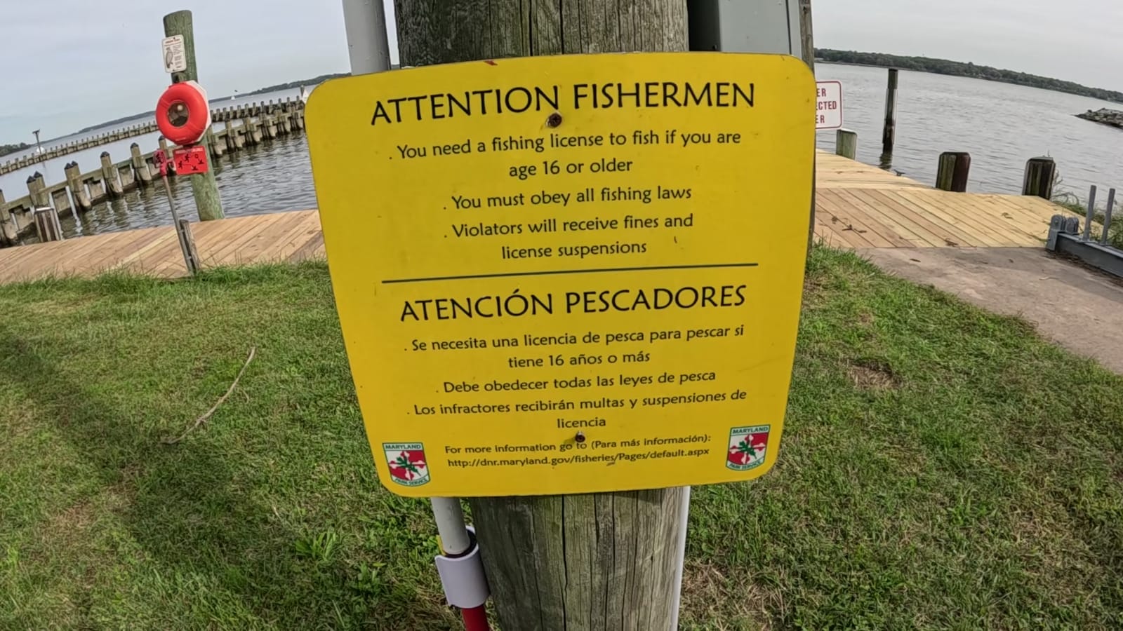 Posted Maryland fishing-license requirement for anglers age 16 or older